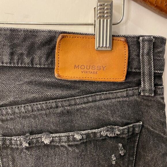 Moussy Vintage Staley Tapered Straight Leg raw hem Jeans in Black Size 28 - Picture 8 of 11